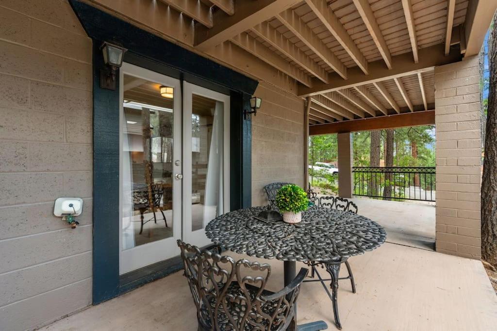 Luxury Cabin Oasis Getaway Heart Of Munds Park エクステリア 写真