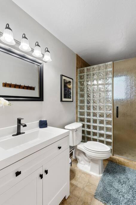 Luxury Cabin Oasis Getaway Heart Of Munds Park エクステリア 写真