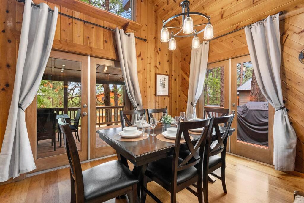 Luxury Cabin Oasis Getaway Heart Of Munds Park エクステリア 写真